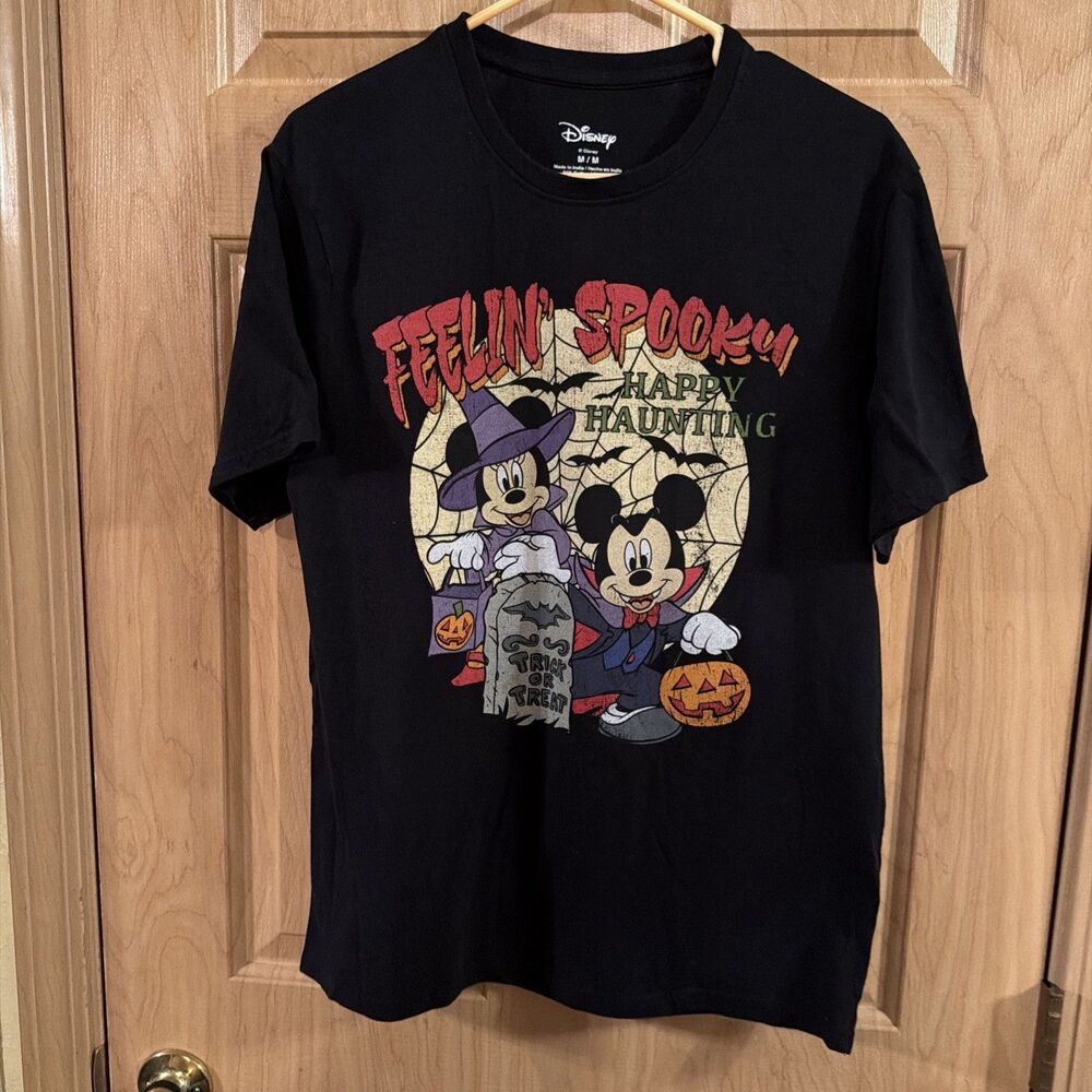🎃 Disney Mickey And Minnie Mouse “Feeling Spooky” Black Halloween Shirt. M GUC!